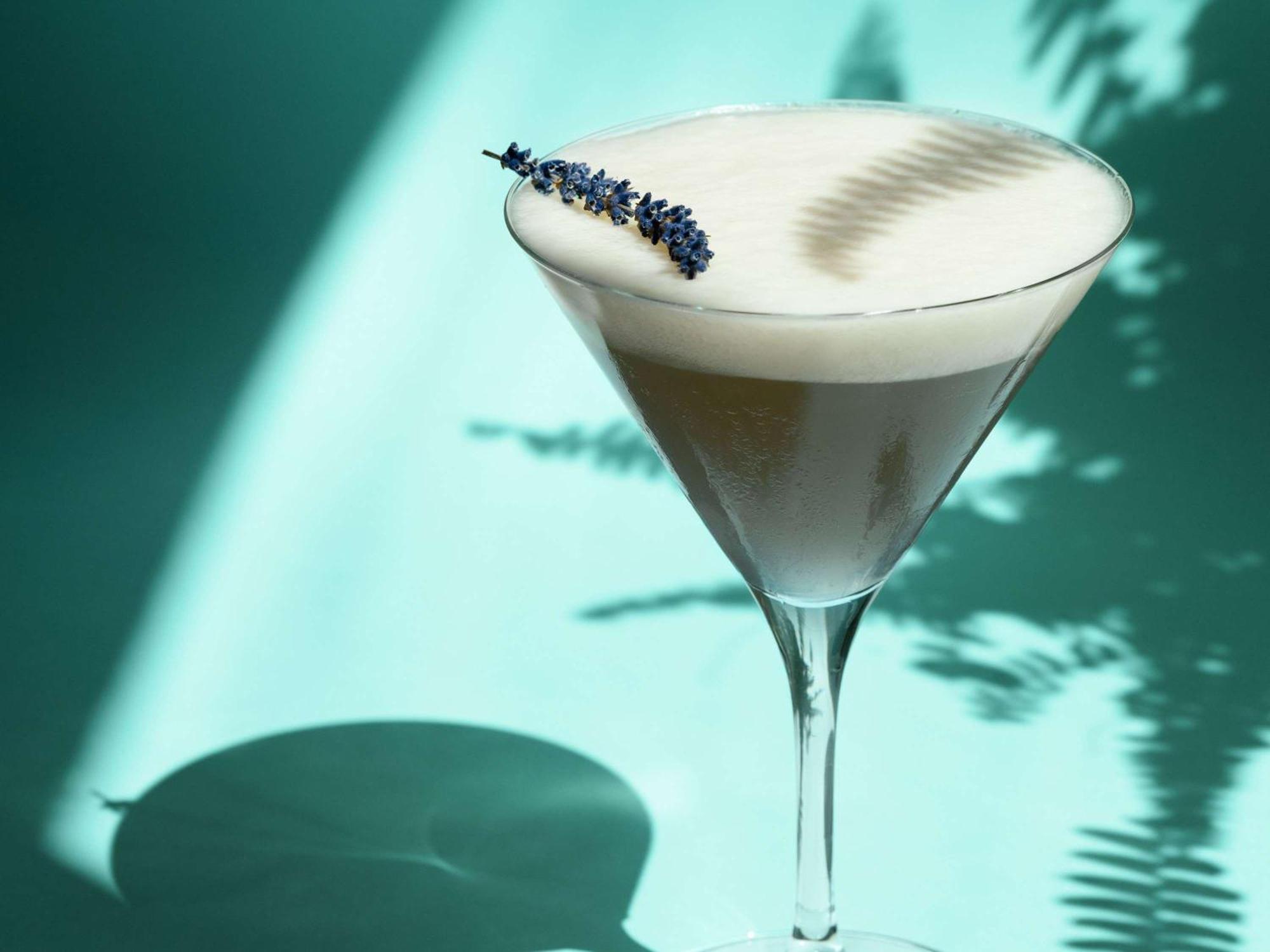 Minaro Hotel Tokaj - Mgallery Collection (Adults Only) Exterior foto A lavender cocktail
