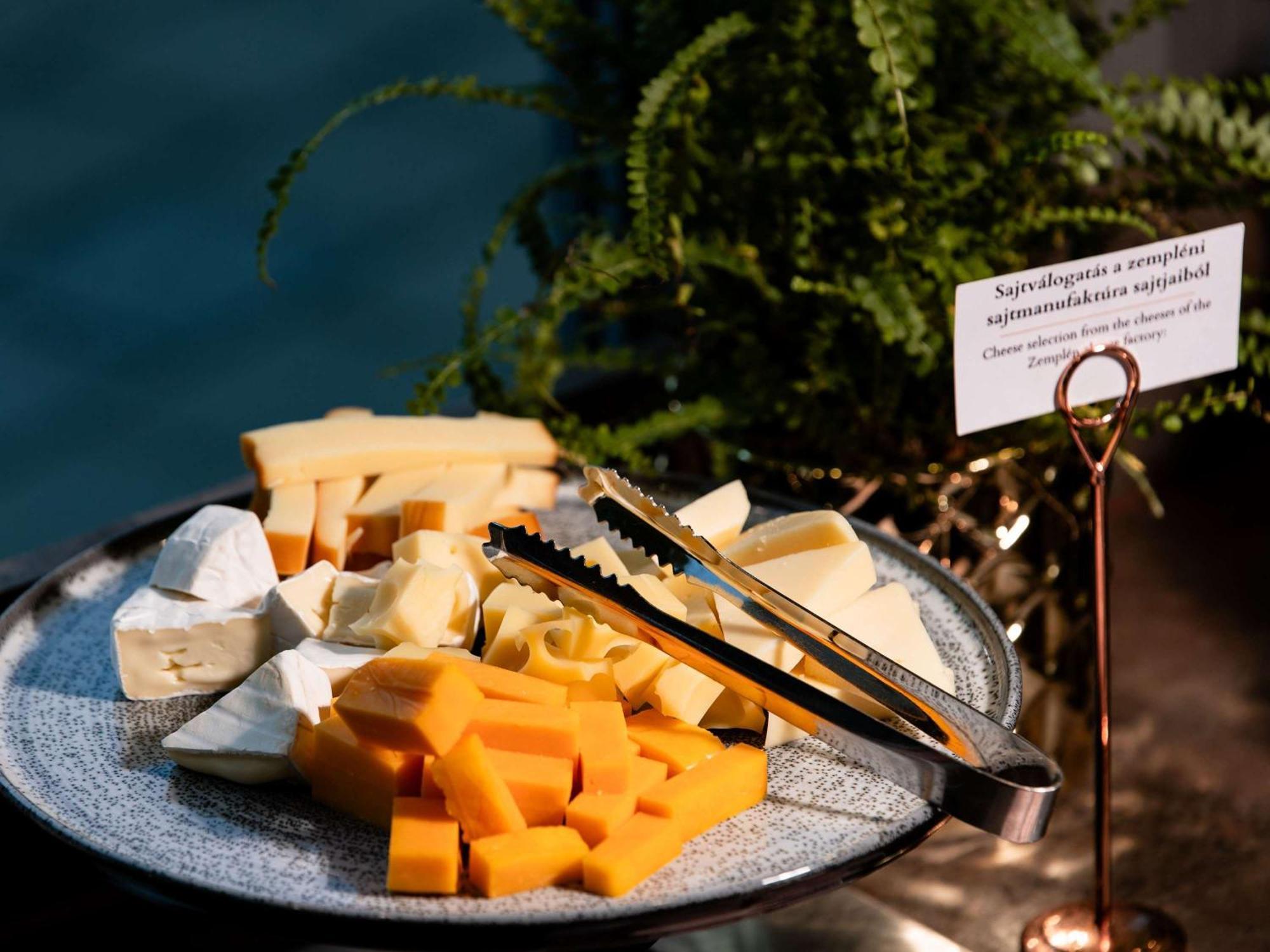Minaro Hotel Tokaj - Mgallery Collection (Adults Only) Exterior foto A cheese platter